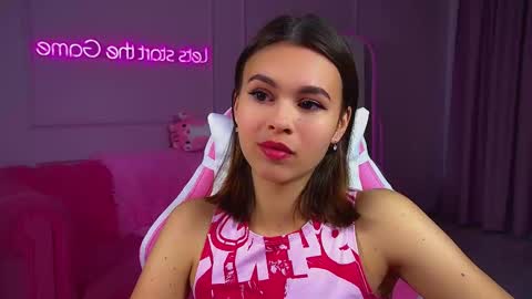 Snapshot of pollylanders chatting on September 2025 06:34:01 AM Polly online show from September 2025 06:34:01 AM