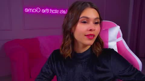 Snapshot of pollylanders chatting on September 2025 08:32:02 PM Polly online show from September 2025 08:32:02 PM