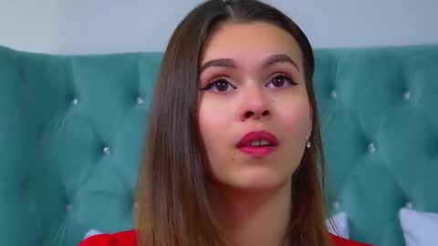 Snapshot of pollylanders chatting on September 2025 06:46:02 PM Polly online show from September 2025 06:46:02 PM