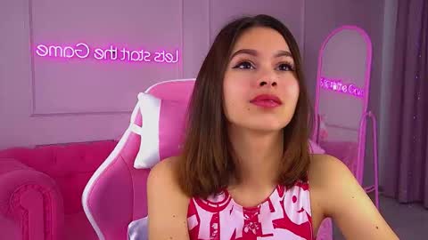 Snapshot of pollylanders chatting on October 2025 06:22:02 AM Polly online show from October 2025 06:22:02 AM