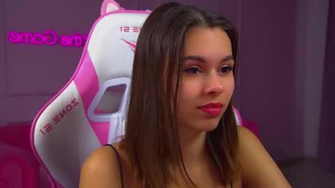 Polly online show from March 2026 08:19:01 AM