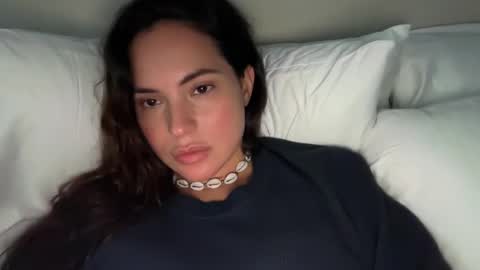 Snapshot of pollyyypocket chatting on November 2025 09:17:01 PM Polly Pocket online show from November 2025 09:17:01 PM