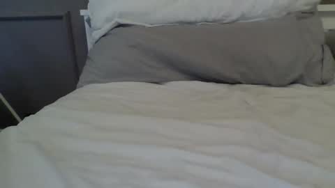 Snapshot of poomplex002 chatting on September 2025 04:17:01 PM TheMan002 online show from September 2025 04:17:01 PM