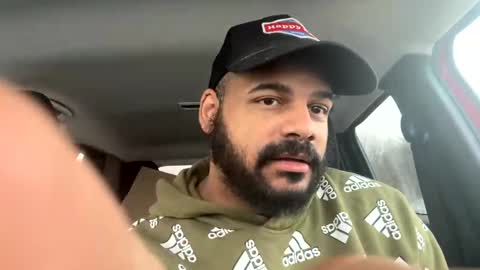 Snapshot of popfizzt chatting on December 2024 01:06:01 PM popfizzt online show from December 2024 01:06:01 PM