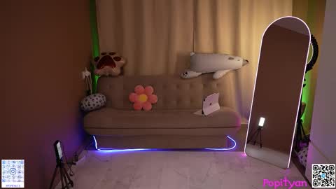 Snapshot of popityan chatting on February 2026 08:09:01 AM Louise see you on December 1 at 2200 UTC3 online show from February 2026 08:09:01 AM