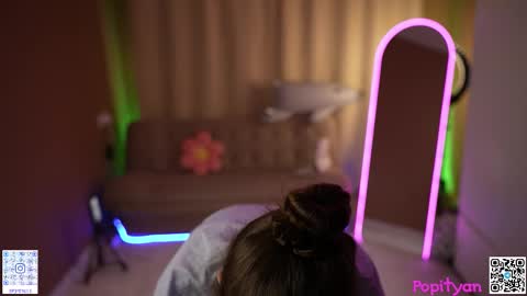 Snapshot of popityan chatting on February 2026 08:02:01 AM Louise see you on December 1 at 2200 UTC3 online show from February 2026 08:02:01 AM