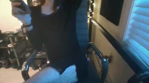 porcelain_tears01 online show from October 2025 11:21:02 AM