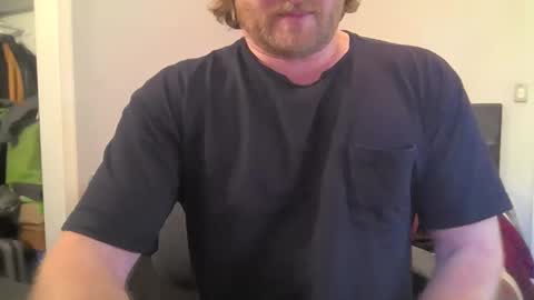 Snapshot of pornaddicted8 chatting on March 2025 01:27:01 AM i heart porn online show from March 2025 01:27:01 AM