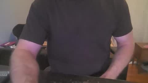 Snapshot of pornaddicted8 chatting on April 2026 06:44:02 PM i heart porn online show from April 2026 06:44:02 PM
