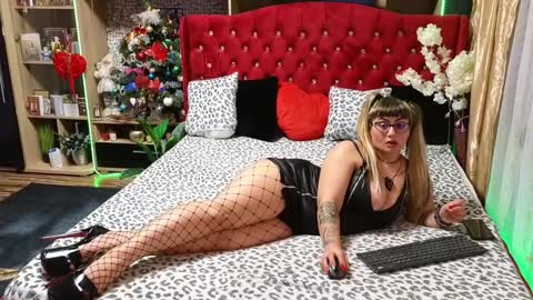 Snapshot of pornbubblebutt chatting on December 2024 05:29:02 PM pornbubblebutt online show from December 2024 05:29:02 PM