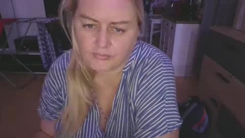 Snapshot of pornbusty chatting on February 2025 07:49:01 PM MelissOfficial online show from February 2025 07:49:01 PM