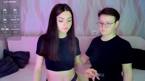 Ana and Tati online show from October 2025 07:16:01 PM