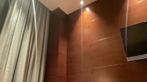 porntoyndr2 online show from December 2025 06:53:02 AM