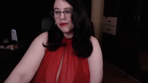 Snapshot of posh_mistress chatting on December 2025 04:39:01 AM PoshMistres online show from December 2025 04:39:01 AM