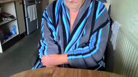 poshman65 online show from October 2025 09:32:01 AM