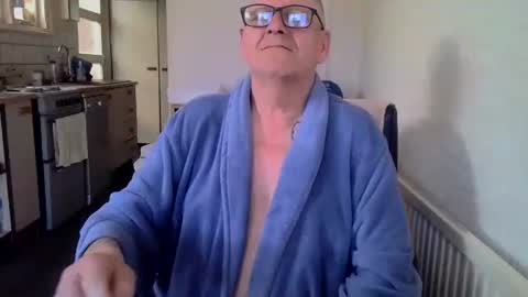 poshman65 online show from April 2026 10:15:02 AM