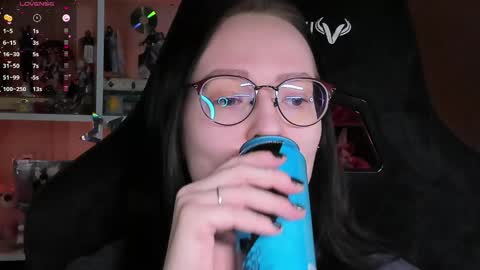 Robyn online show from April 2026 09:42:02 AM