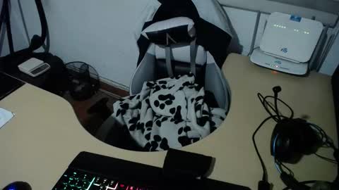 powerfulzeus2 online show from September 2025 05:42:02 AM