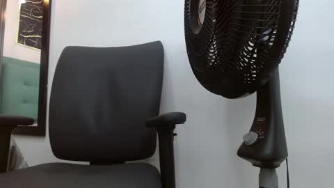   online show from April 2026 03:06:02 AM