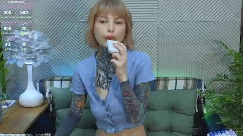 Lola online show from March 2026 05:10:02 AM