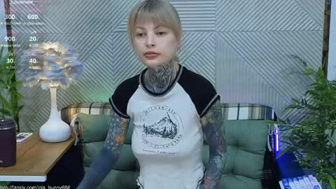 Lola online show from April 2026 05:45:02 AM