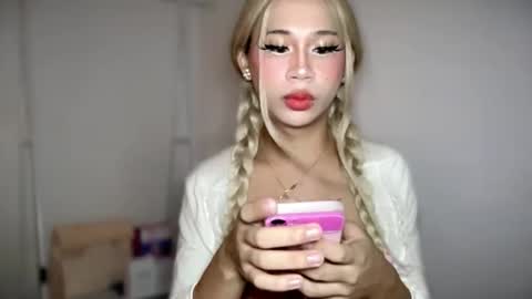 GODDESS PRECIOUS online show from April 2026 01:30:01 AM