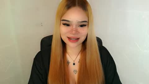 Snapshot of preciousangel69xxx chatting on December 2025 04:18:02 AM MAXXINE online show from December 2025 04:18:02 AM