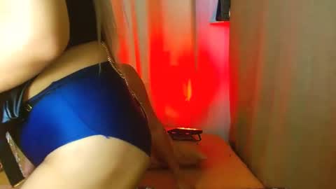 Snapshot of preciousqueenx chatting on January 2025 02:59:01 PM Francine online show from January 2025 02:59:01 PM