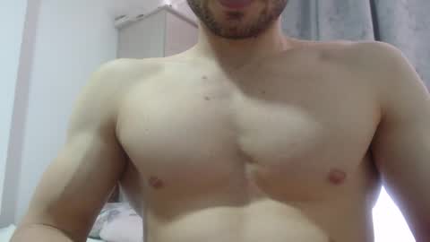 Snapshot of preettyboyx chatting on December 2024 07:32:02 PM JUAN online show from December 2024 07:32:02 PM