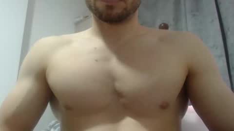 Snapshot of preettyboyx chatting on December 2024 07:59:02 PM JUAN online show from December 2024 07:59:02 PM