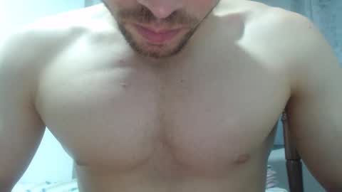 Snapshot of preettyboyx chatting on December 2024 12:33:01 AM JUAN online show from December 2024 12:33:01 AM