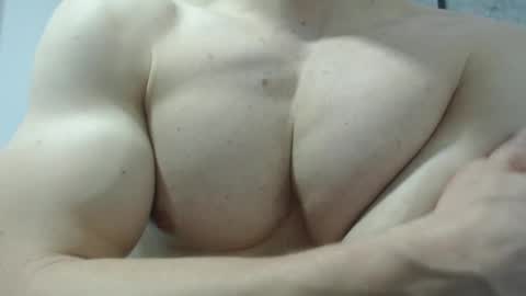 Snapshot of preettyboyx chatting on January 2025 03:10:02 PM JUAN online show from January 2025 03:10:02 PM