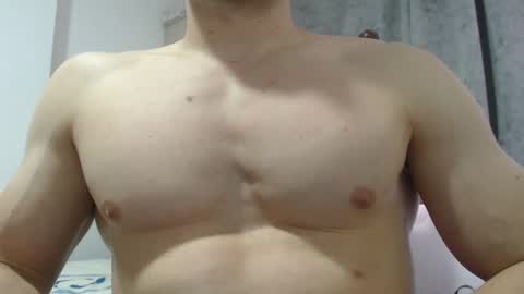 Snapshot of preettyboyx chatting on January 2025 03:41:01 PM JUAN online show from January 2025 03:41:01 PM