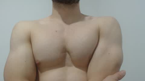 Snapshot of preettyboyx chatting on February 2025 07:32:02 PM JUAN online show from February 2025 07:32:02 PM