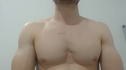 Snapshot of preettyboyx chatting on February 2025 01:53:02 AM JUAN online show from February 2025 01:53:02 AM