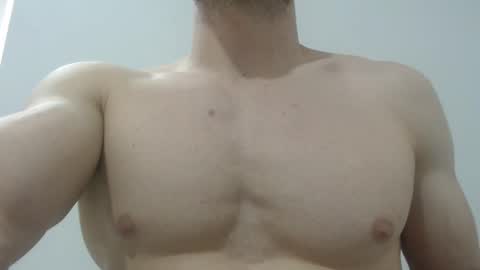 Snapshot of preettyboyx chatting on February 2025 08:31:01 PM JUAN online show from February 2025 08:31:01 PM