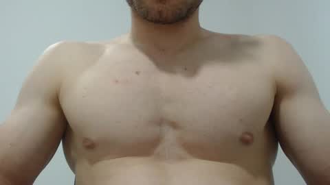 Snapshot of preettyboyx chatting on March 2025 02:07:02 AM JUAN online show from March 2025 02:07:02 AM