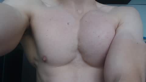 Snapshot of preettyboyx chatting on September 2025 08:08:01 PM JUAN online show from September 2025 08:08:01 PM