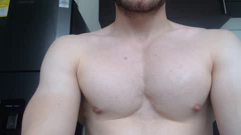 Snapshot of preettyboyx chatting on September 2025 08:32:02 PM JUAN online show from September 2025 08:32:02 PM