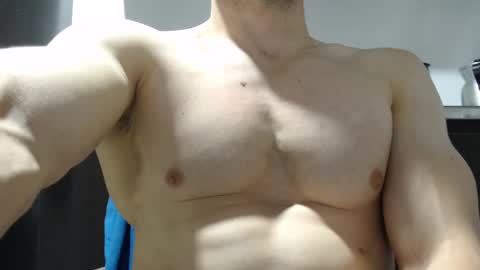 Snapshot of preettyboyx chatting on September 2025 03:22:01 AM JUAN online show from September 2025 03:22:01 AM