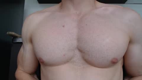 Snapshot of preettyboyx chatting on October 2025 07:43:01 PM JUAN online show from October 2025 07:43:01 PM