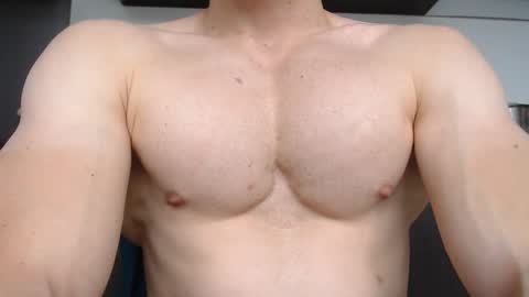 Snapshot of preettyboyx chatting on October 2025 04:26:01 PM JUAN online show from October 2025 04:26:01 PM