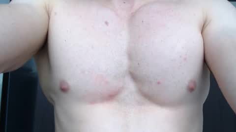 Snapshot of preettyboyx chatting on October 2025 07:53:02 PM JUAN online show from October 2025 07:53:02 PM