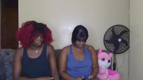 Snapshot of preetycookie chatting on January 2025 03:57:02 AM Lilly online show from January 2025 03:57:02 AM