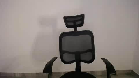 Plux online show from March 2025 05:33:01 AM