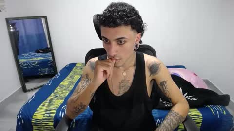 Plux online show from November 2025 09:02:01 PM