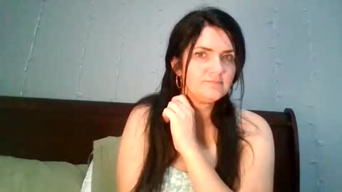 Presley online show from June 2026 01:33:01 AM