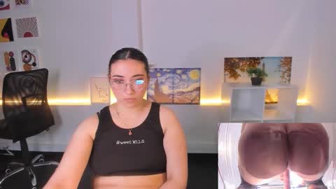 Snapshot of press_anykey chatting on November 2025 02:30:01 PM Camila online show from November 2025 02:30:01 PM