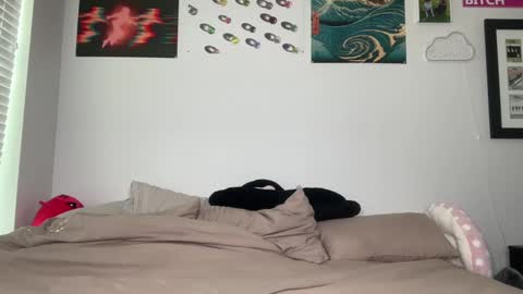 Gia online show from September 2025 05:13:01 PM