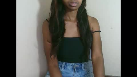 Snapshot of prettiethalia chatting on October 2025 07:45:02 PM prettiethalia online show from October 2025 07:45:02 PM